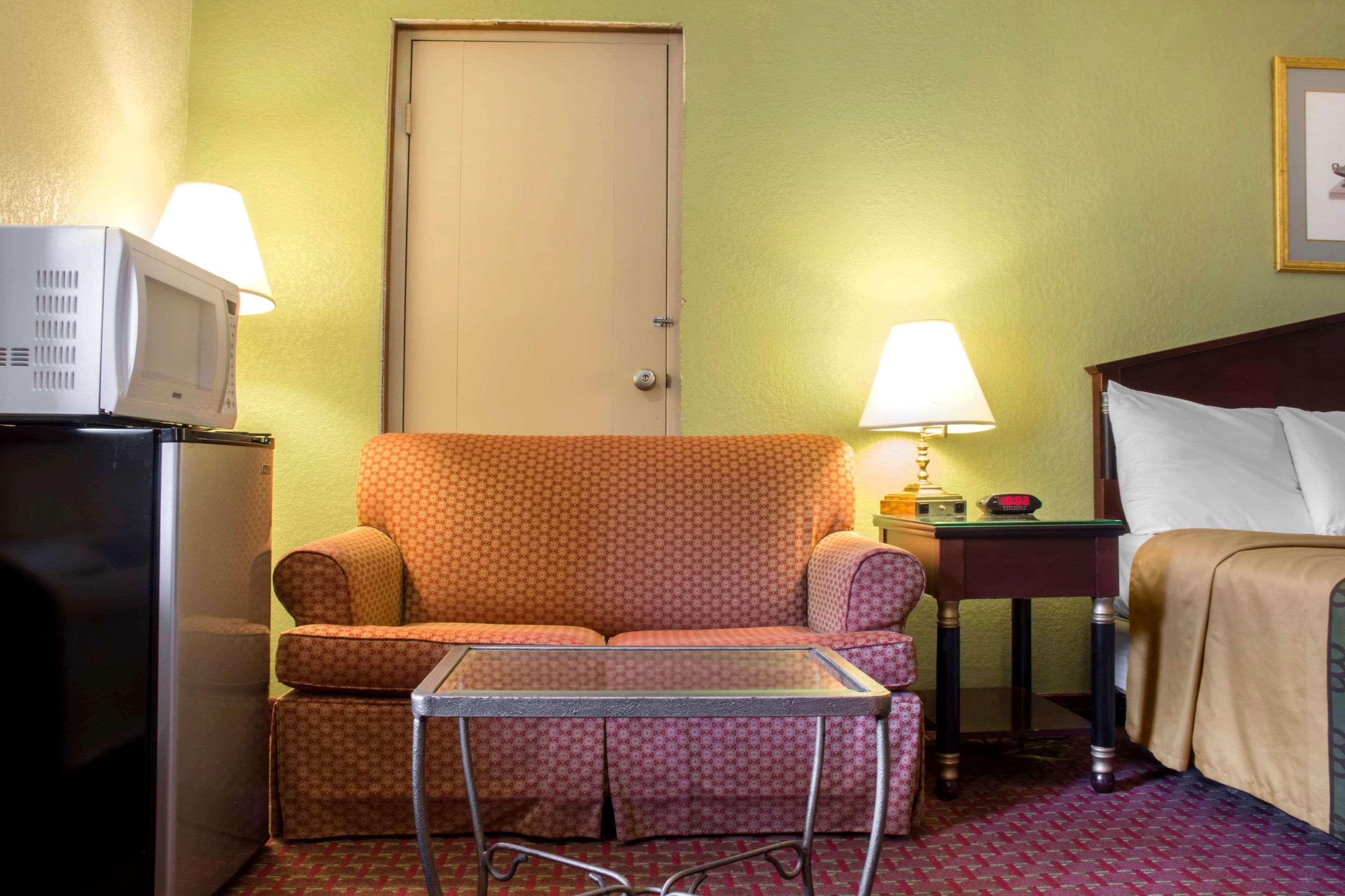 Econo Lodge Hotel Bradford Luaran gambar