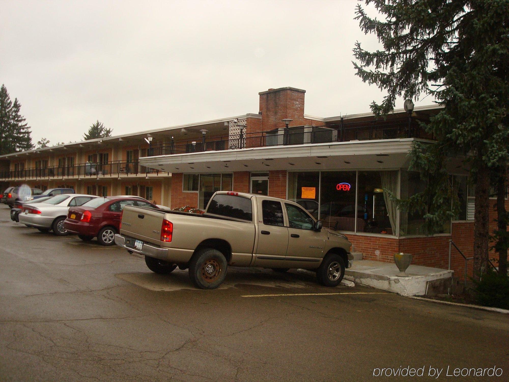 Econo Lodge Hotel Bradford Luaran gambar